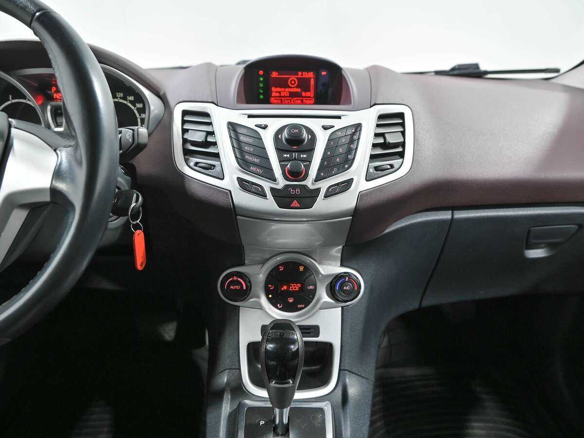 Купить Ford Fiesta с пробегом. Фото: #9