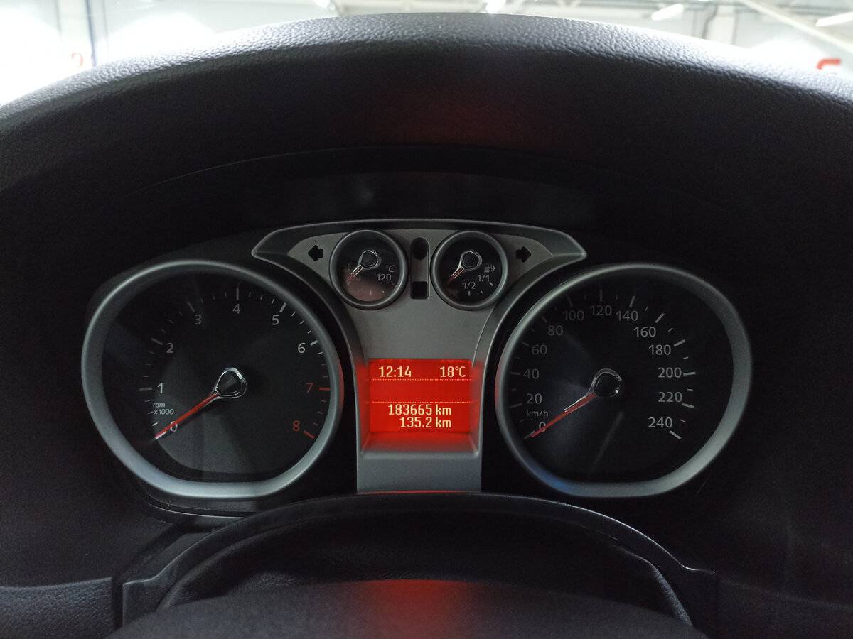 Купить Ford Focus с пробегом. Фото: #12