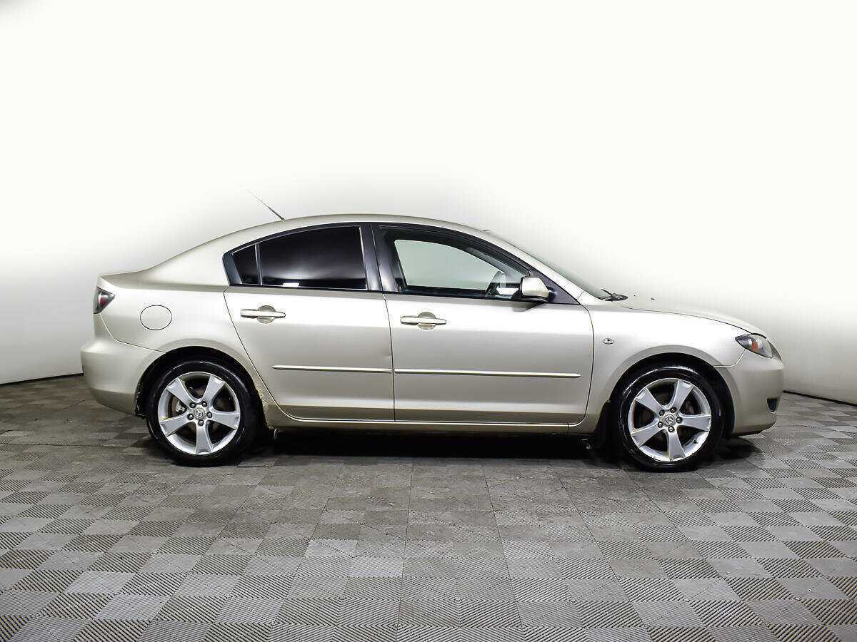 Купить Mazda 3 с пробегом. Фото: #2