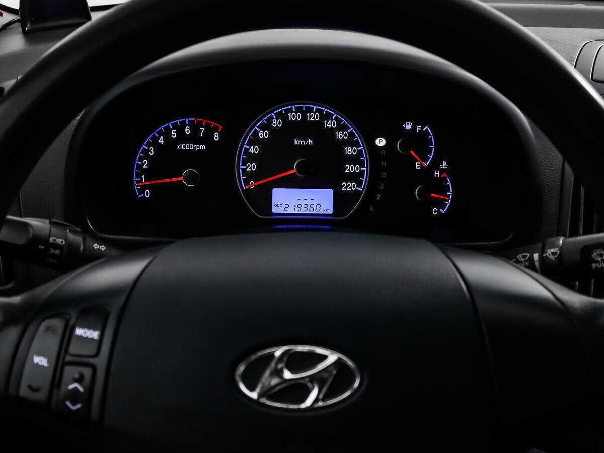 Купить Hyundai Elantra с пробегом. Фото: #15