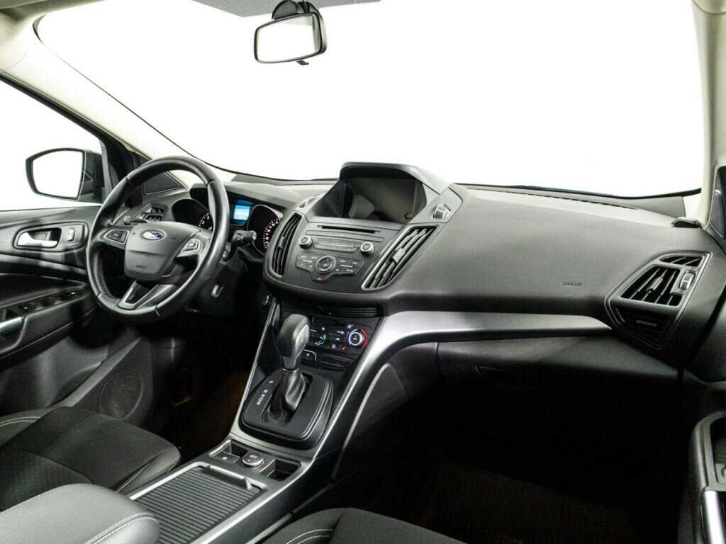 Купить Ford Kuga с пробегом. Фото: #8