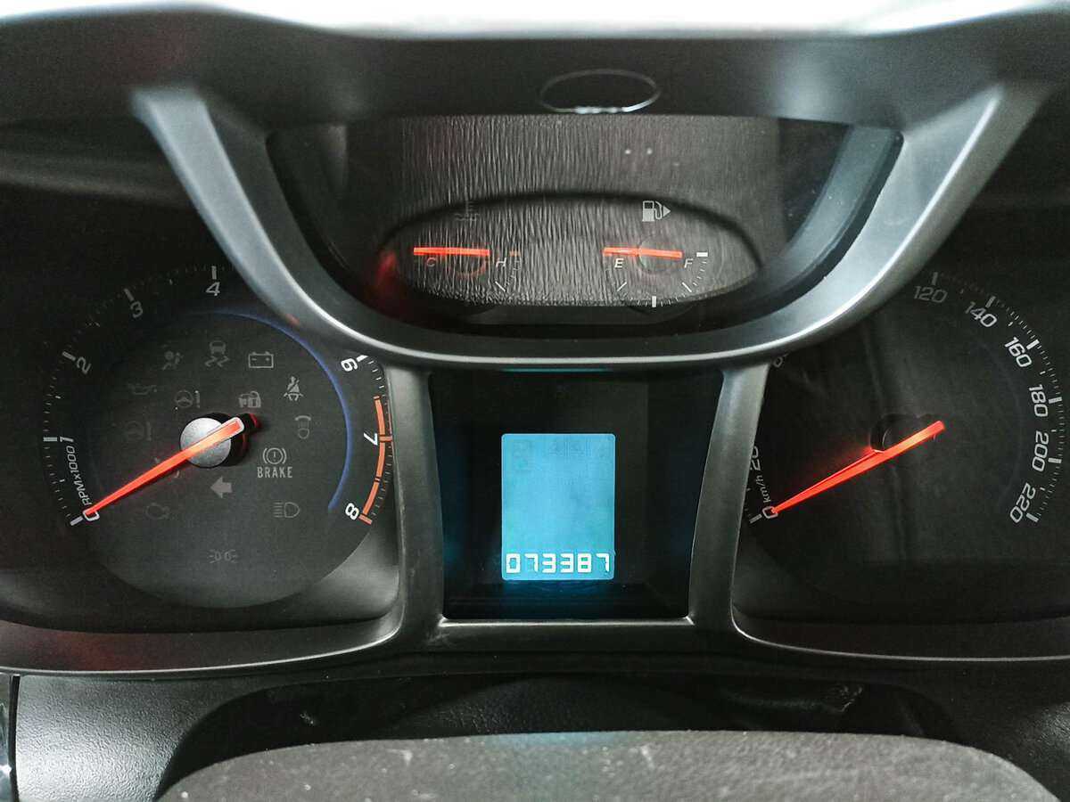 Купить Chevrolet Orlando с пробегом. Фото: #12