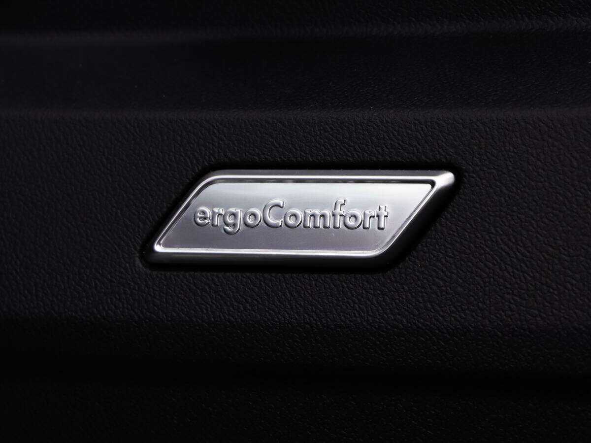 Купить Volkswagen Touareg с пробегом. Фото: #18