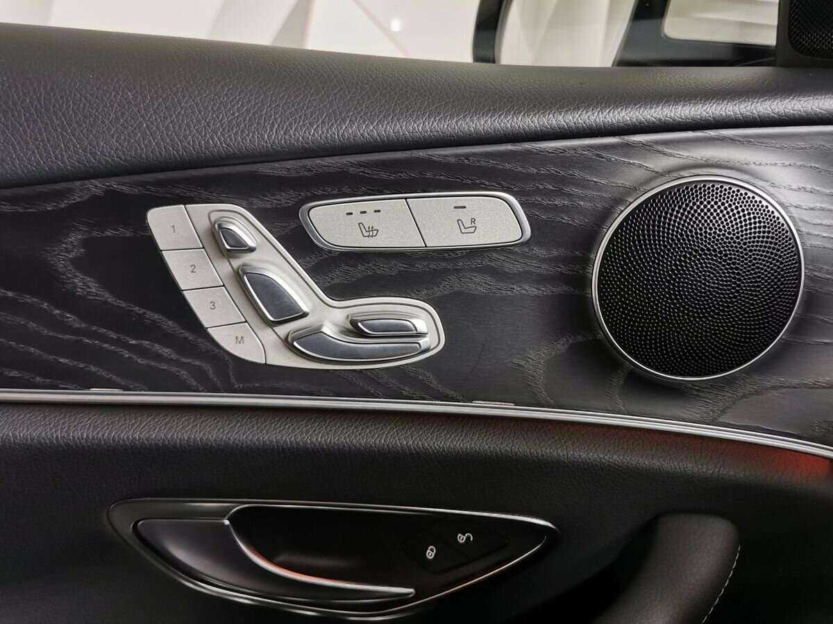 Купить Mercedes-Benz E-Класс с пробегом. Фото: #17