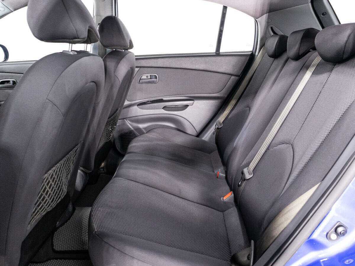 Купить Kia Rio с пробегом. Фото: #9