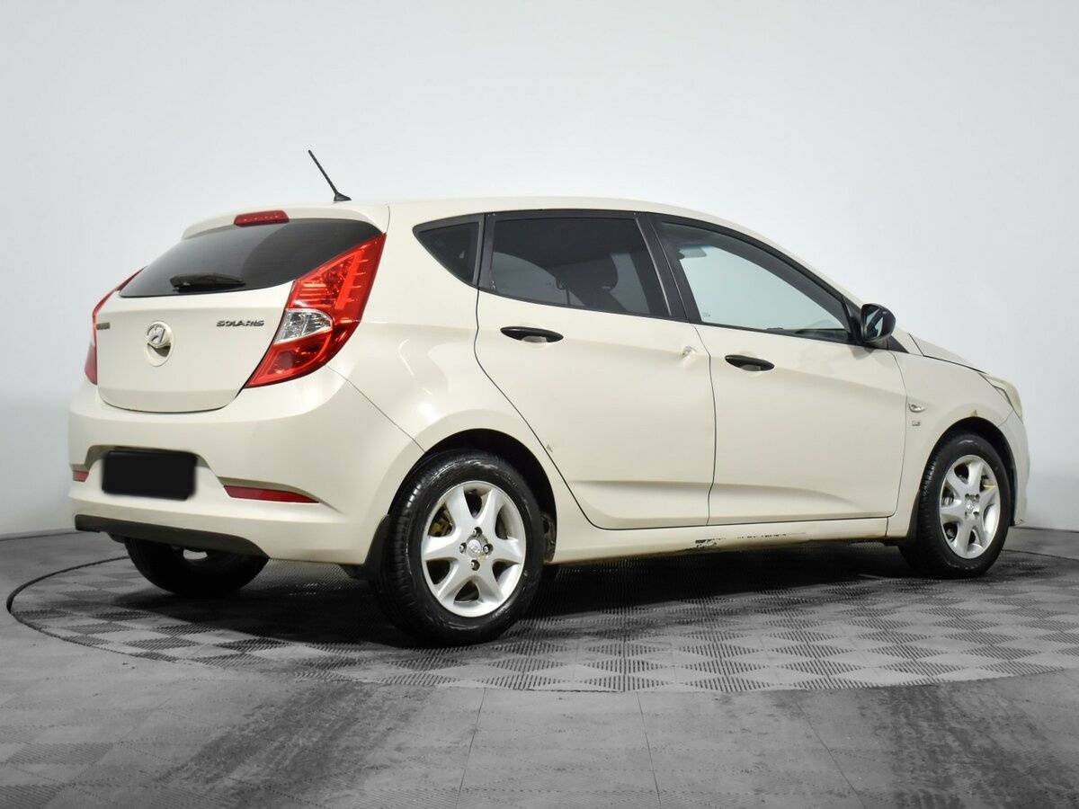 Купить Hyundai Solaris с пробегом. Фото: #4
