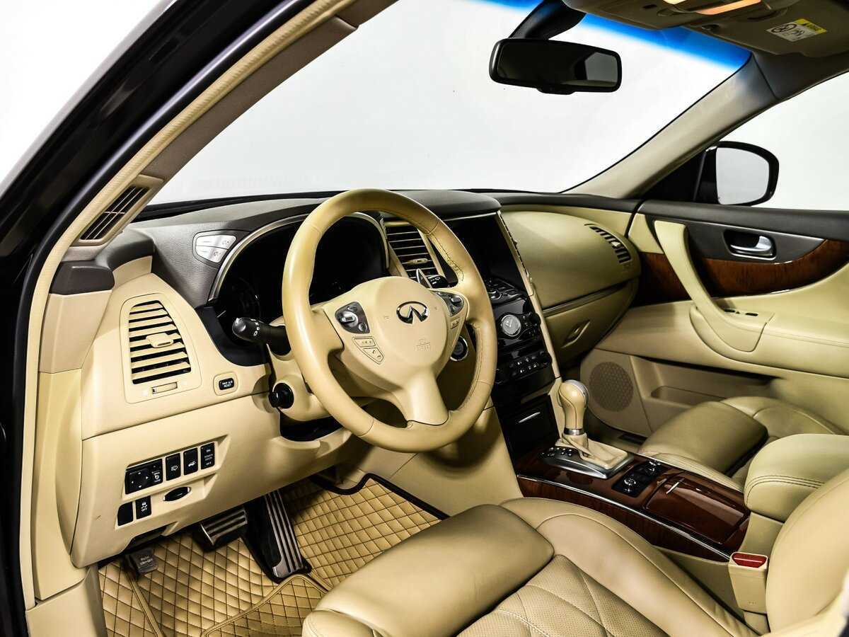 Купить Infiniti QX70 с пробегом. Фото: #11