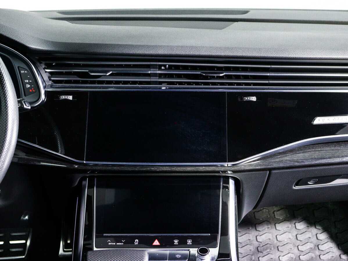 Купить Audi Q8 с пробегом. Фото: #11