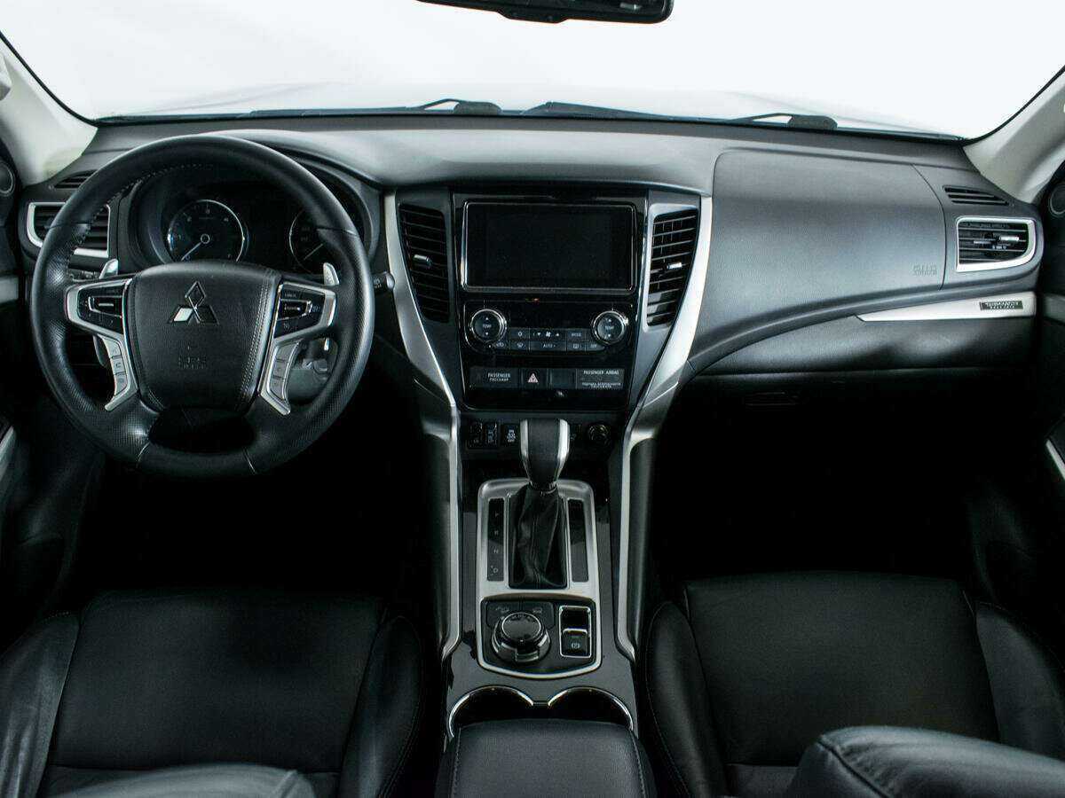 Купить Mitsubishi Pajero Sport с пробегом. Фото: #11