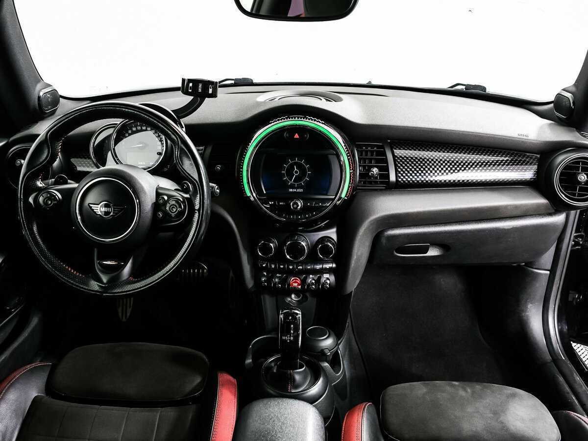 Купить Mini Hatch с пробегом. Фото: #10