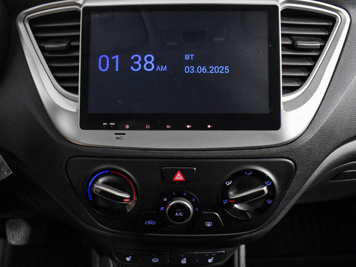 Купить Hyundai Solaris с пробегом. Фото: #14
