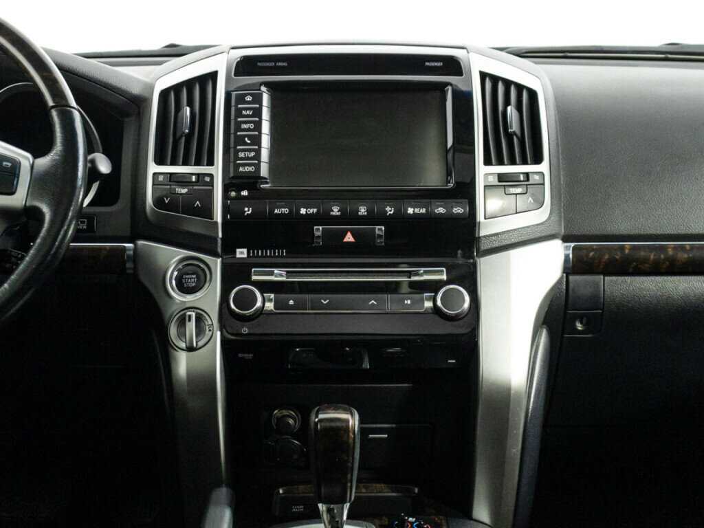 Купить Toyota Land Cruiser с пробегом. Фото: #13