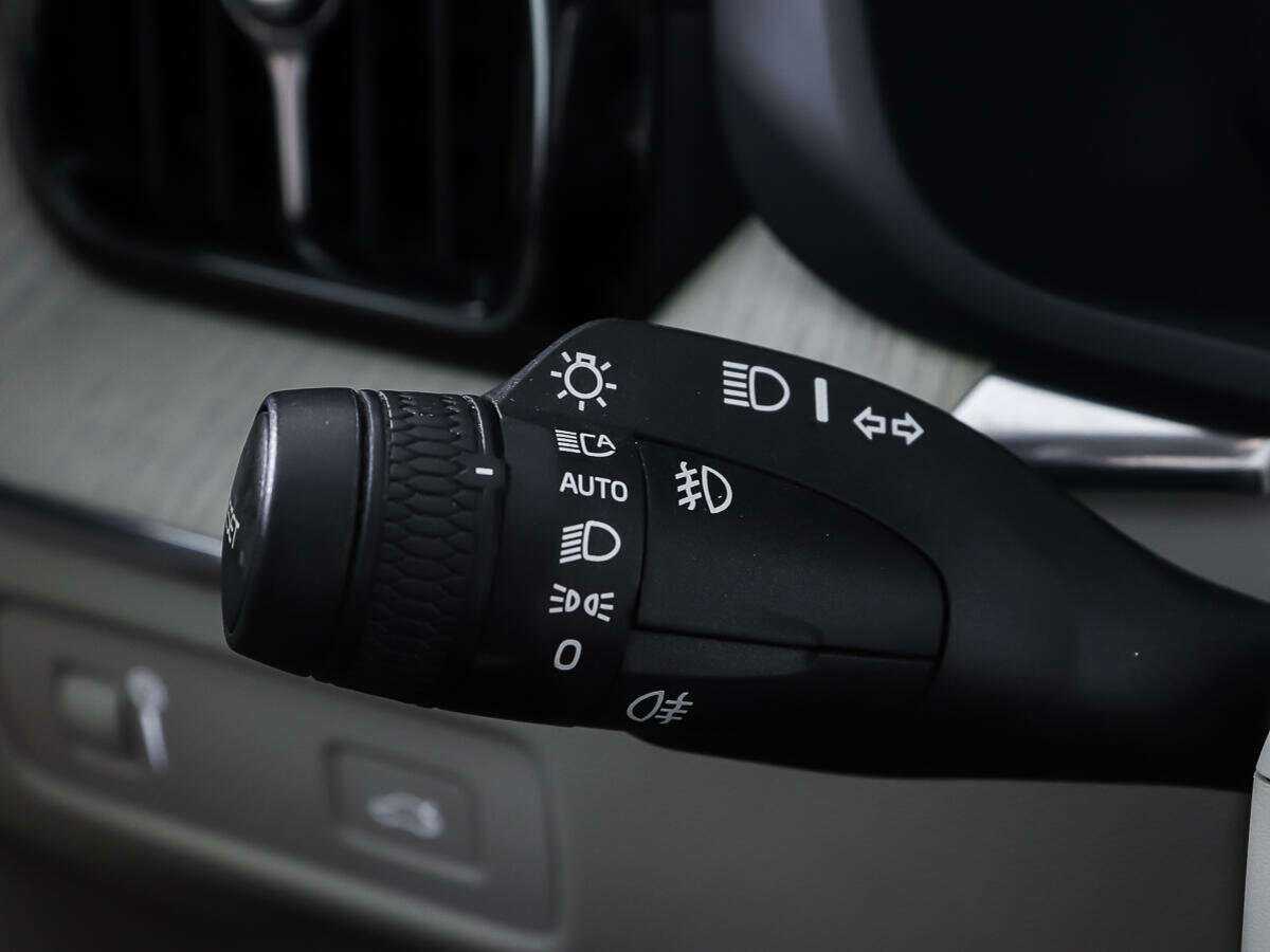 Купить Volvo XC60 с пробегом. Фото: #17