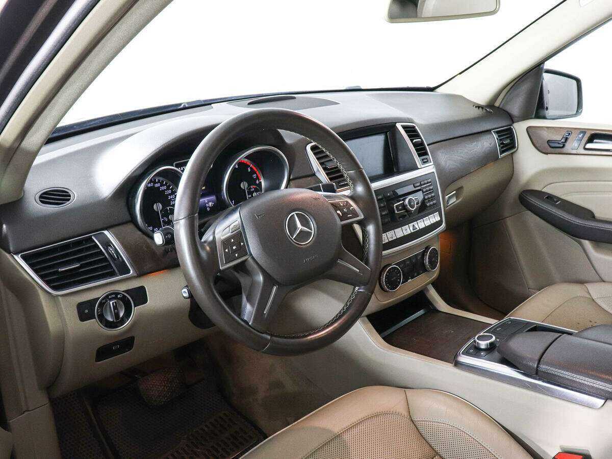 Купить Mercedes-Benz M-Класс с пробегом. Фото: #4