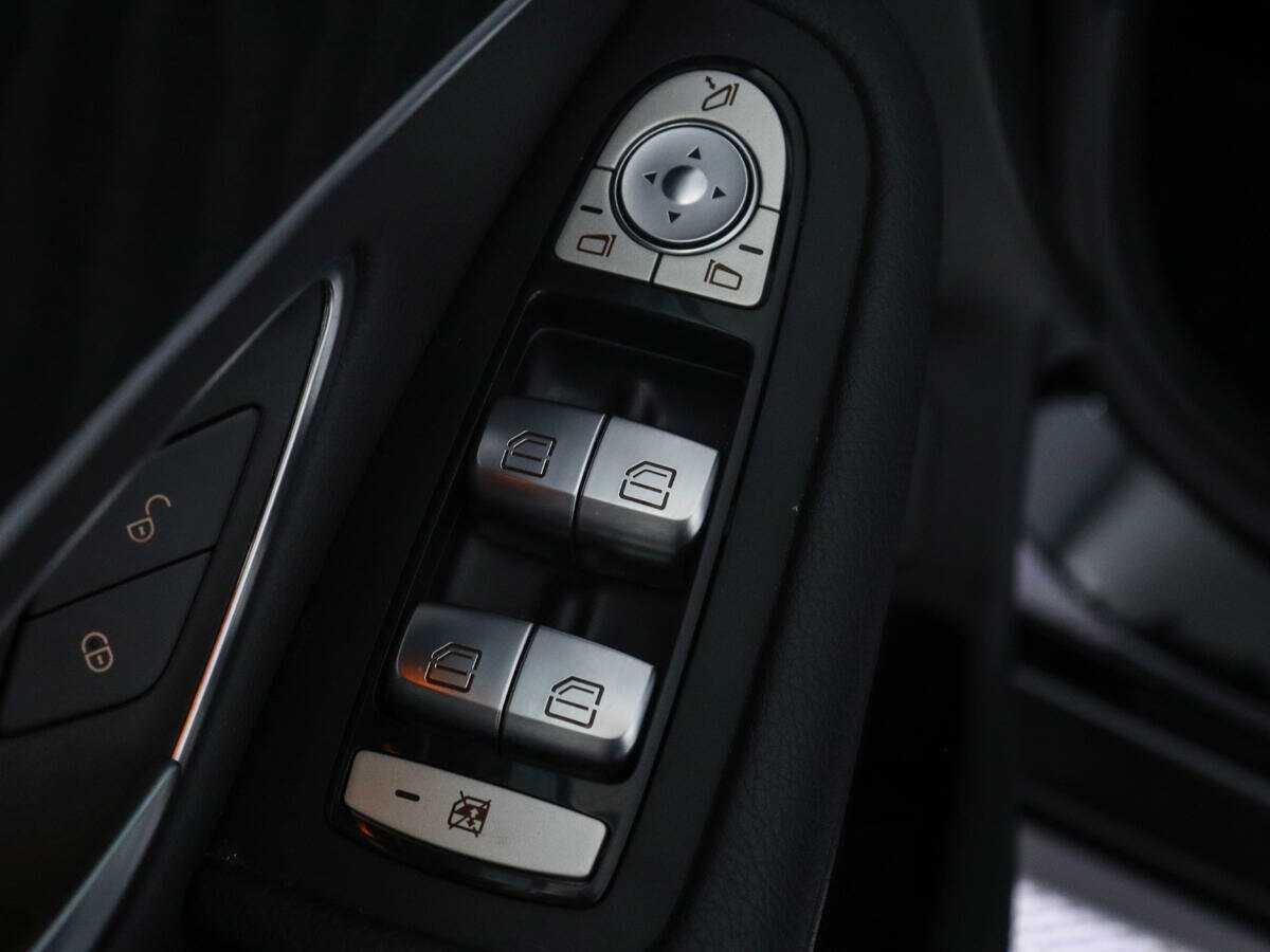 Купить Mercedes-Benz GLC с пробегом. Фото: #13