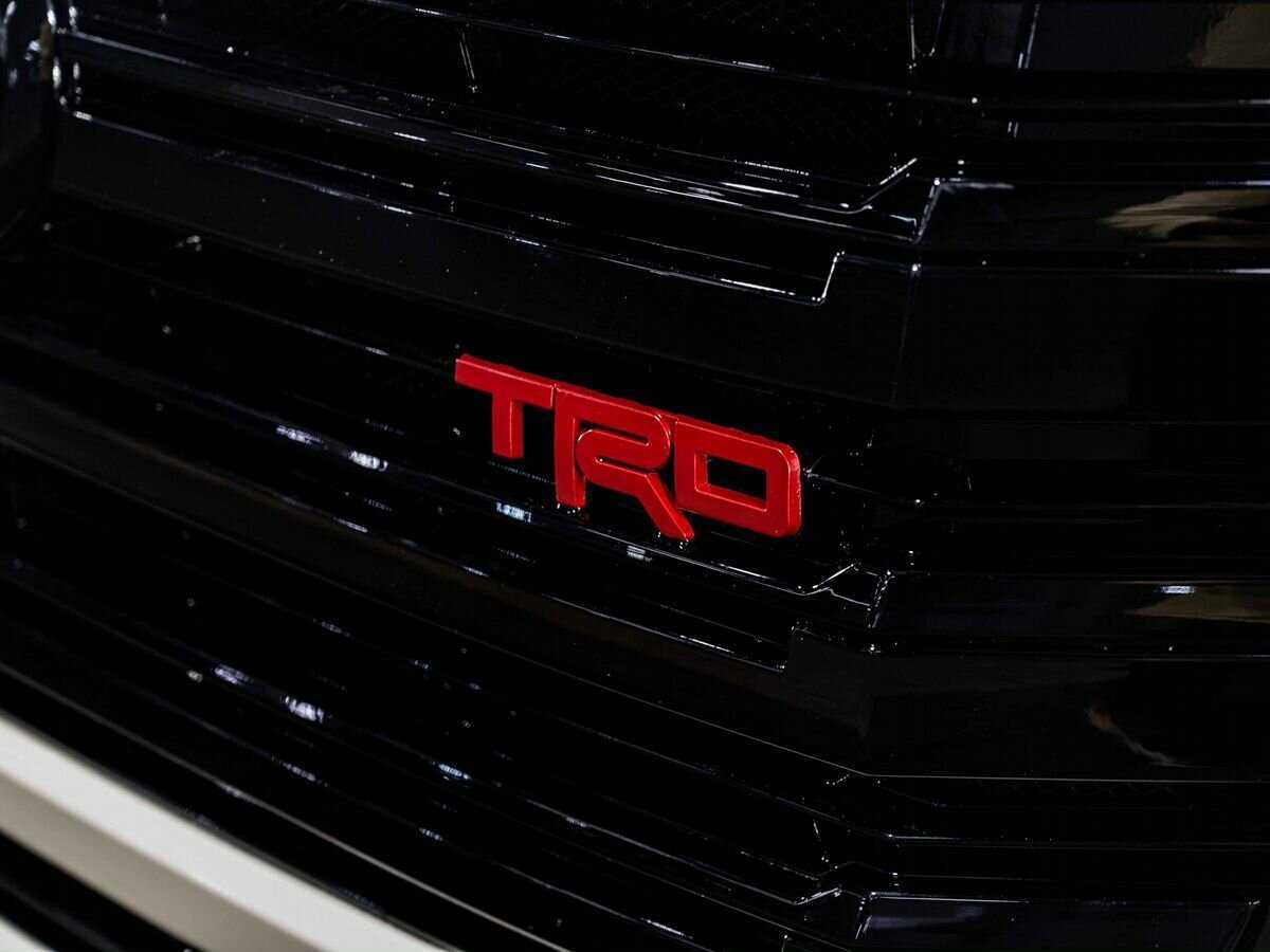 Купить Toyota Land Cruiser с пробегом. Фото: #8
