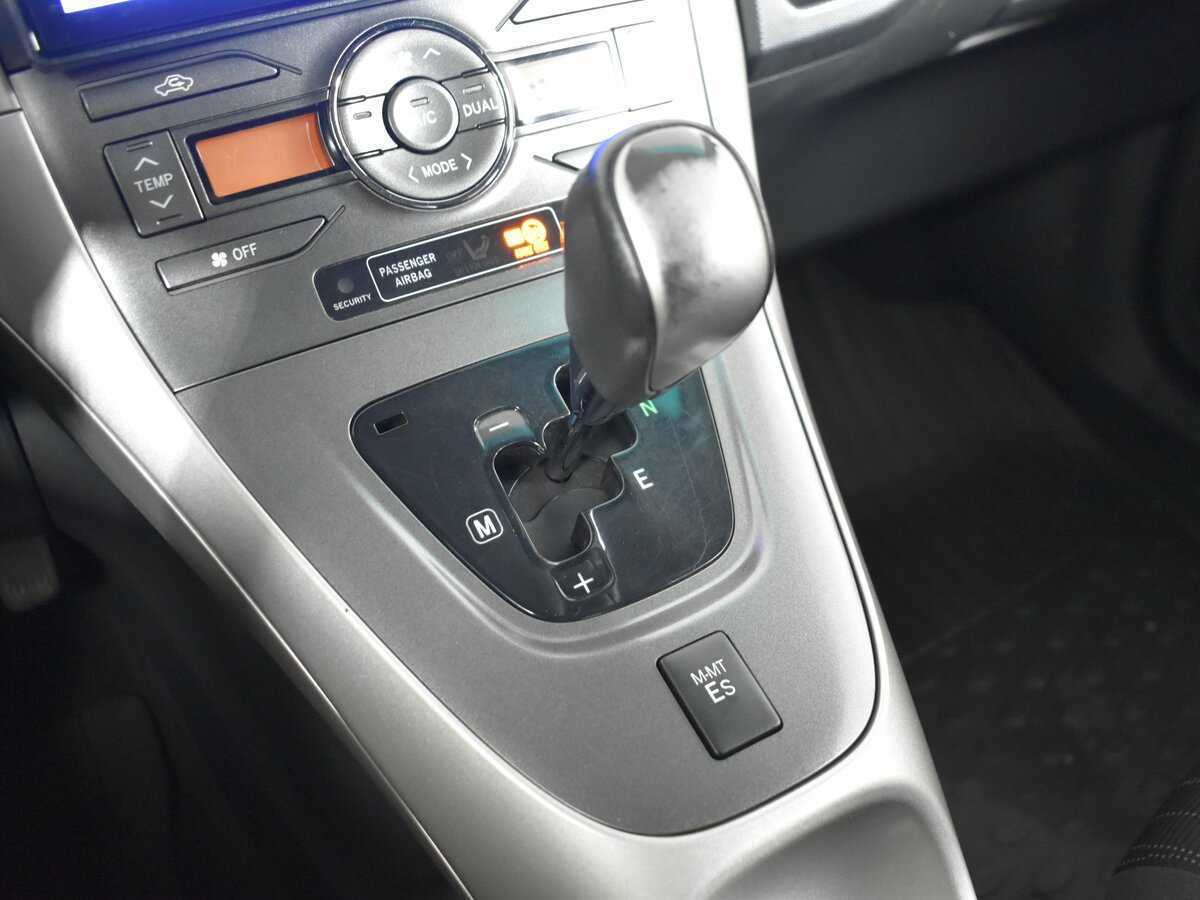 Купить Toyota Auris с пробегом. Фото: #15