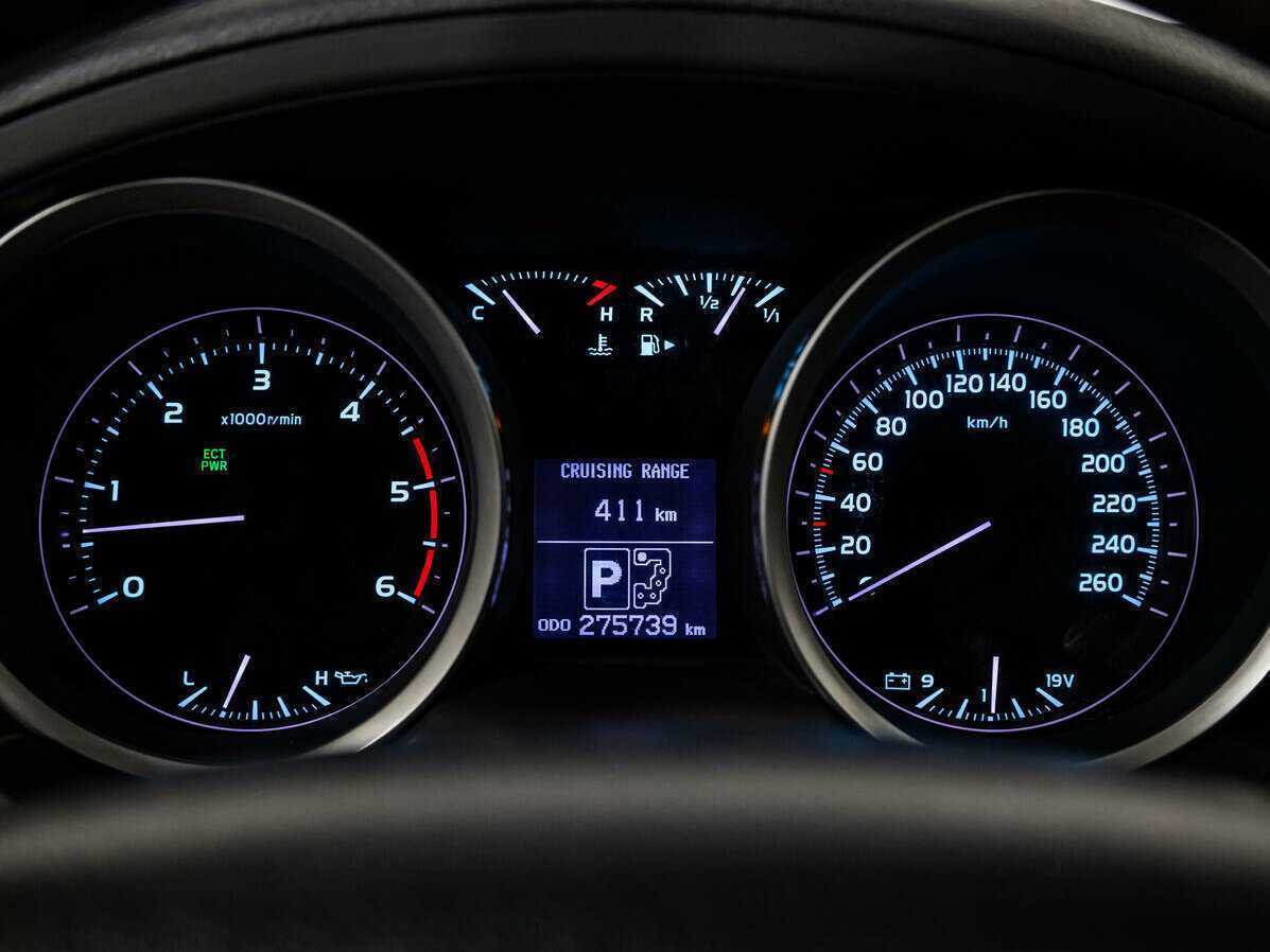 Купить Toyota Land Cruiser с пробегом. Фото: #10
