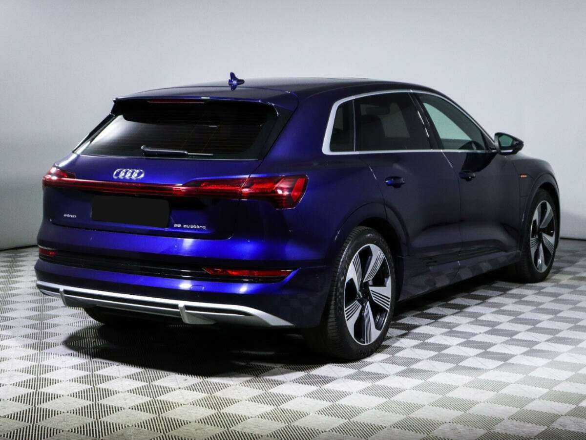 Купить Audi e-tron с пробегом. Фото: #3