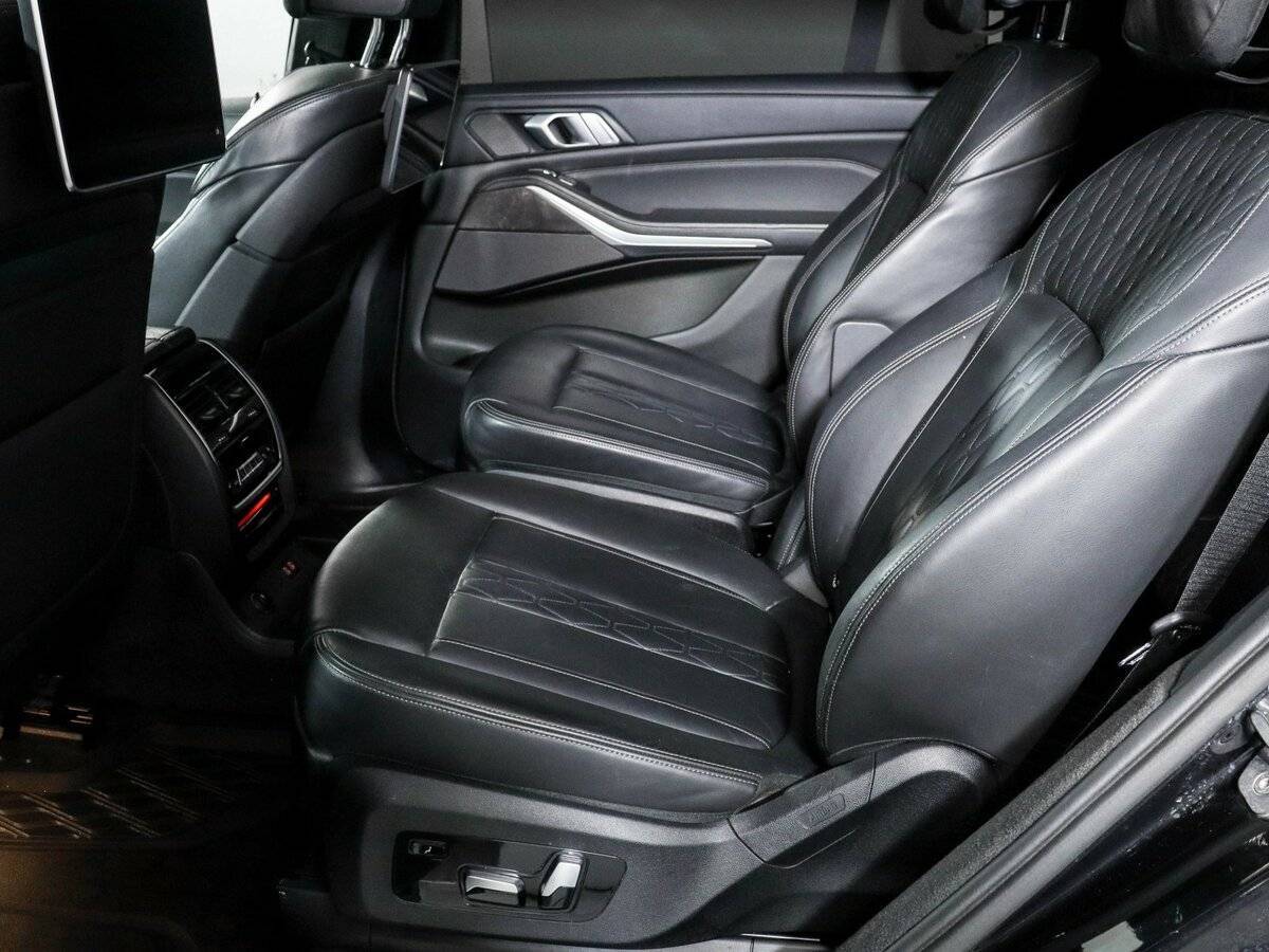 Купить BMW X7 с пробегом. Фото: #6