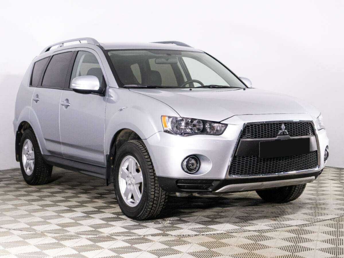 Купить Mitsubishi Outlander с пробегом. Фото: #2