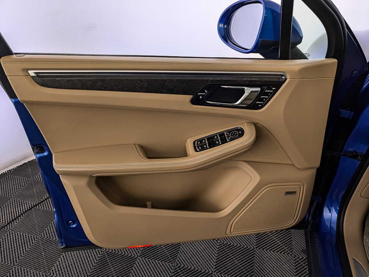 Купить Porsche Macan с пробегом. Фото: #17