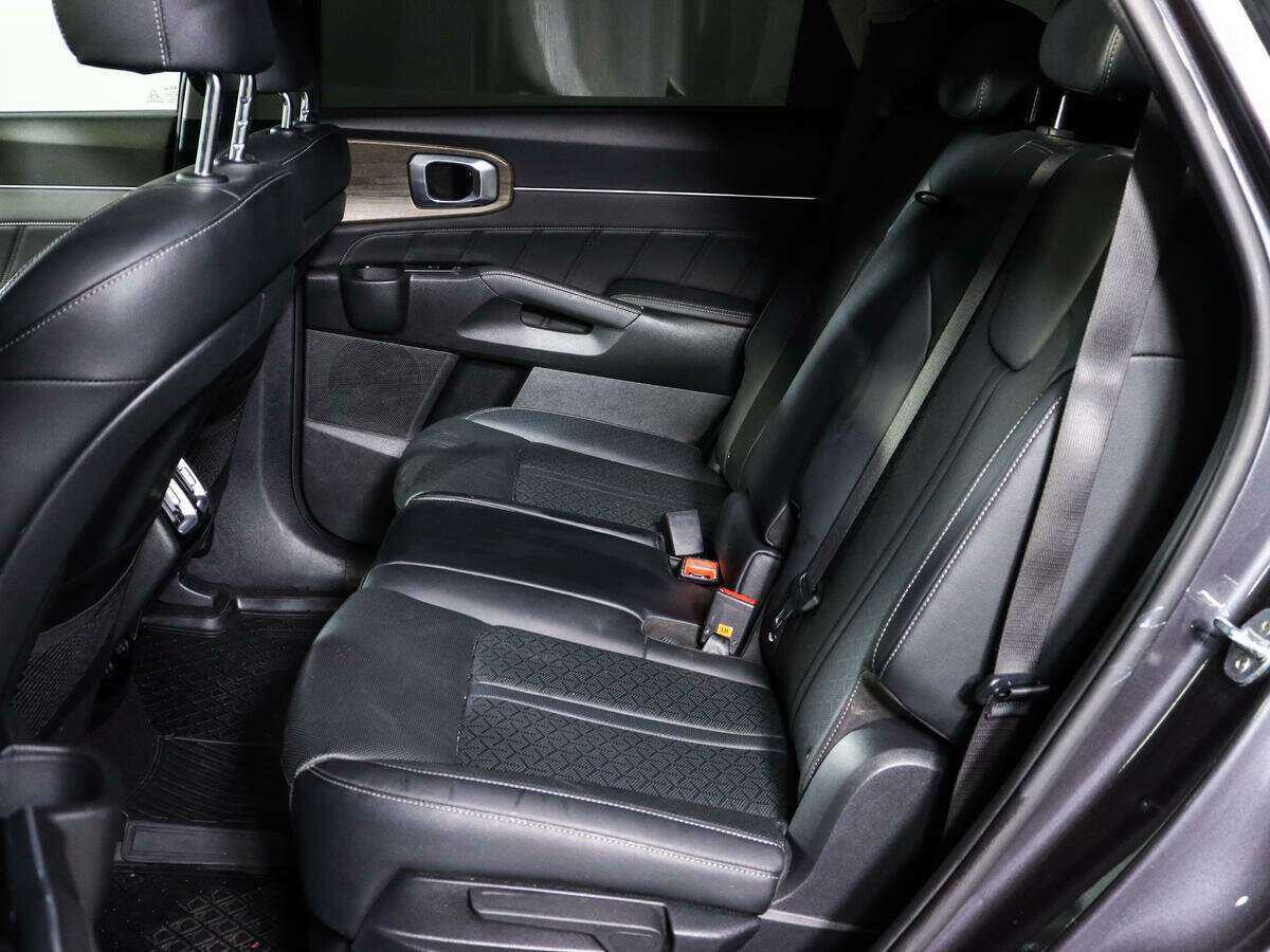 Купить Kia Sorento с пробегом. Фото: #8