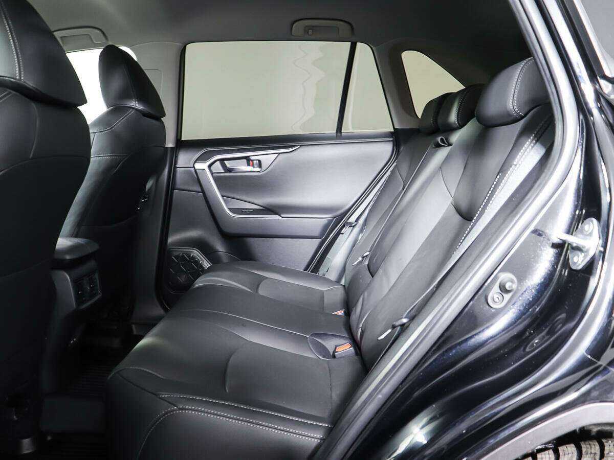 Купить Toyota RAV4 с пробегом. Фото: #9