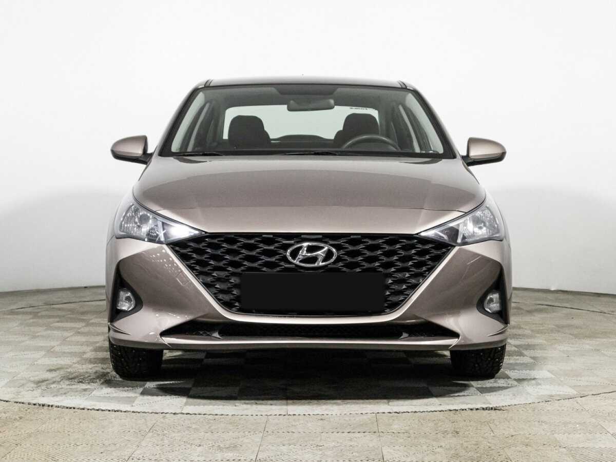 Купить Hyundai Solaris с пробегом. Фото: #1