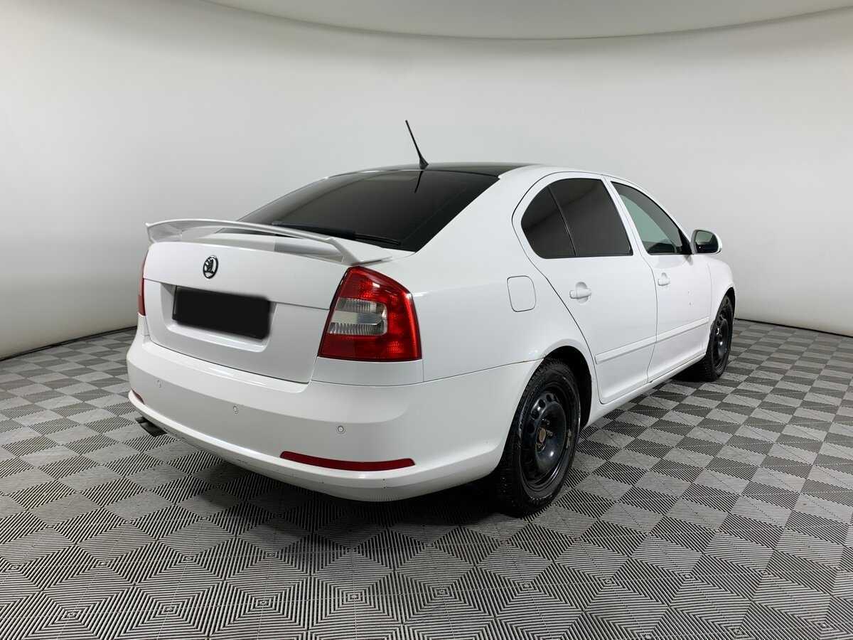 Купить Skoda Octavia RS с пробегом. Фото: #3
