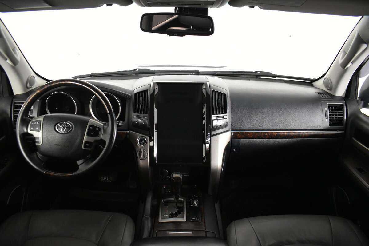 Купить Toyota Land Cruiser с пробегом. Фото: #10