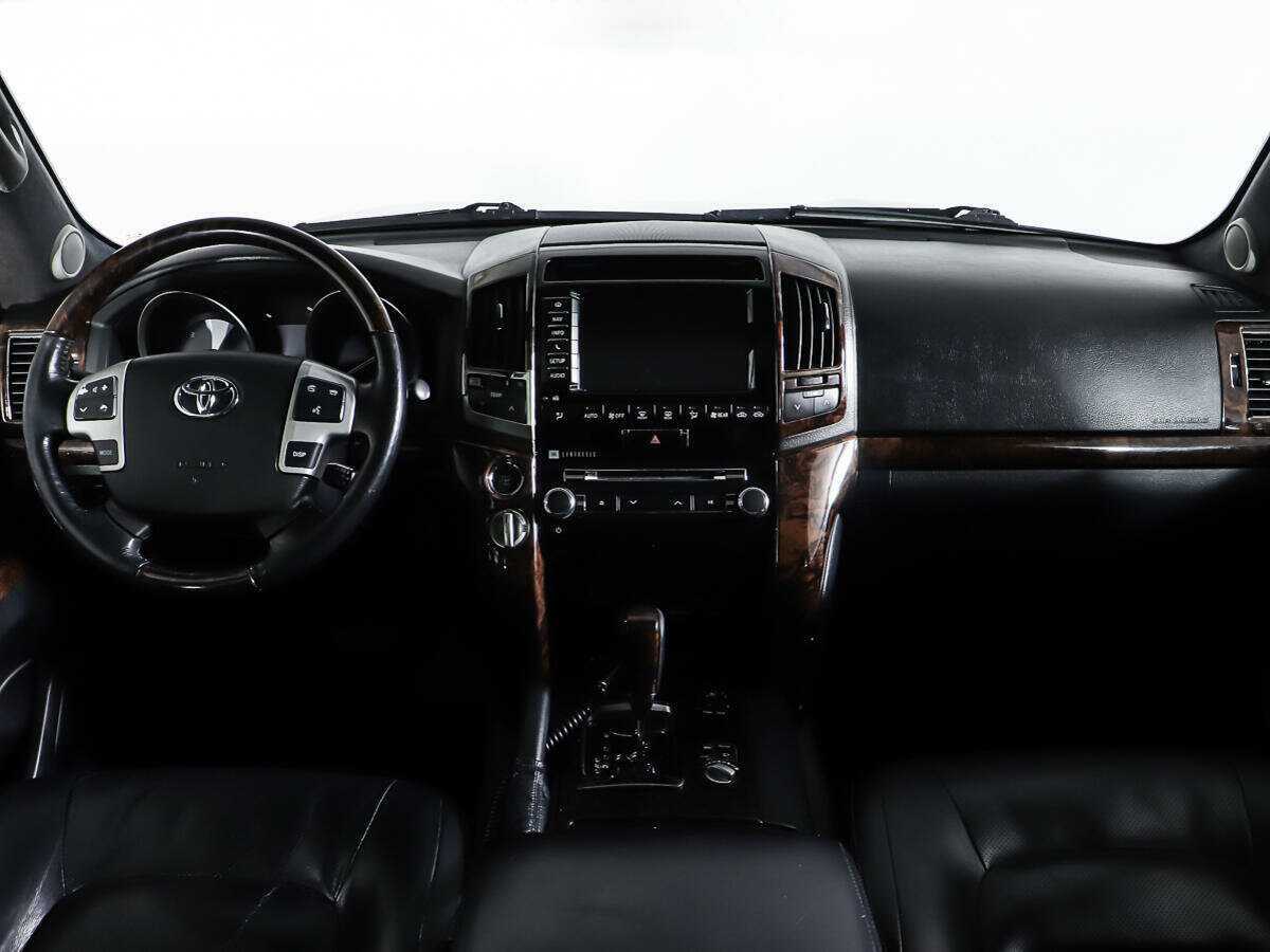 Купить Toyota Land Cruiser с пробегом. Фото: #11