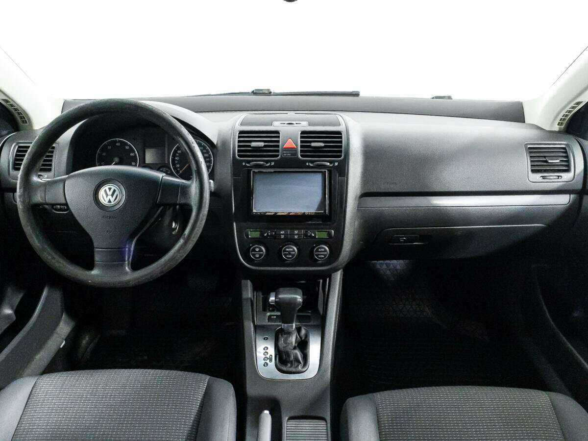 Купить Volkswagen Jetta с пробегом. Фото: #12