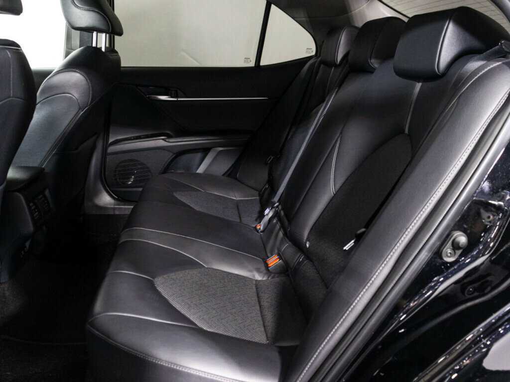 Купить Toyota Camry с пробегом. Фото: #9