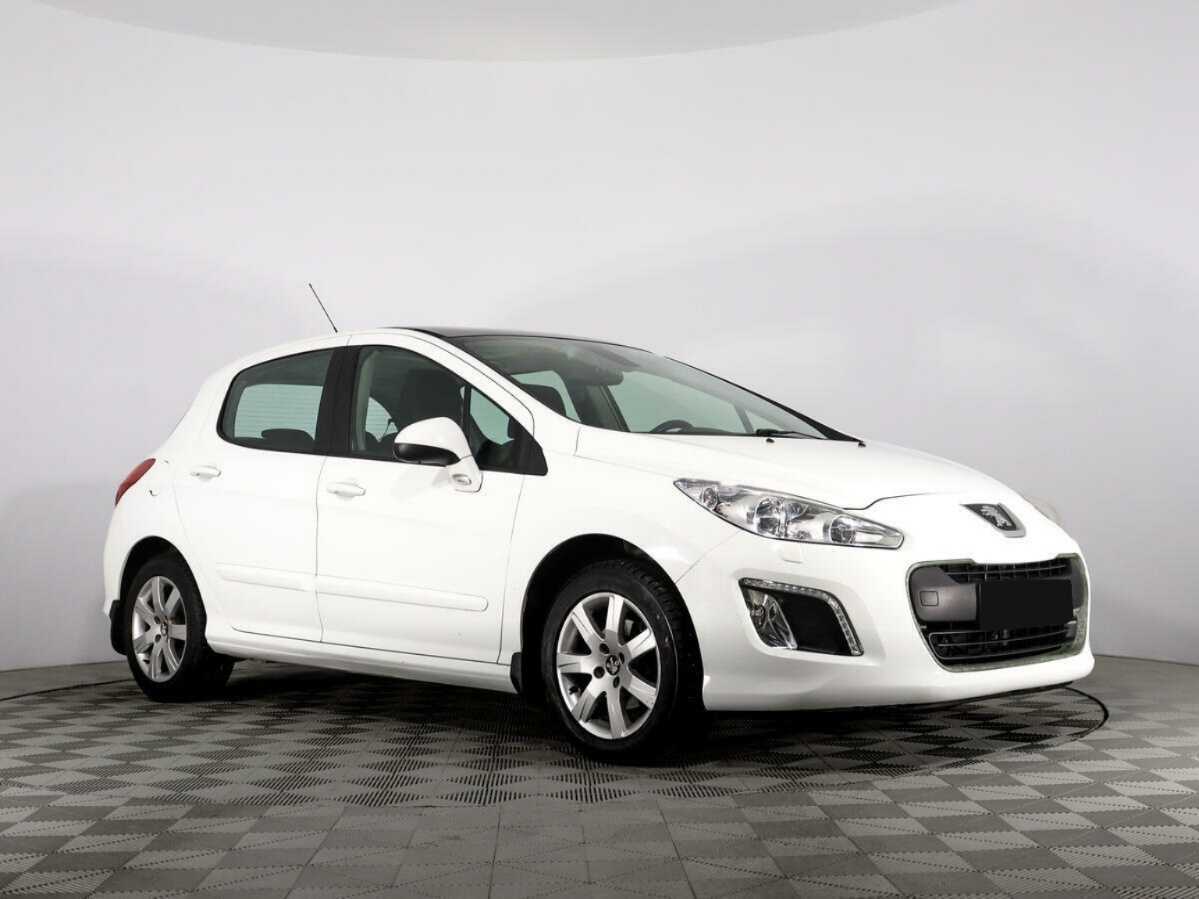 Купить Peugeot 308 с пробегом. Фото: #2