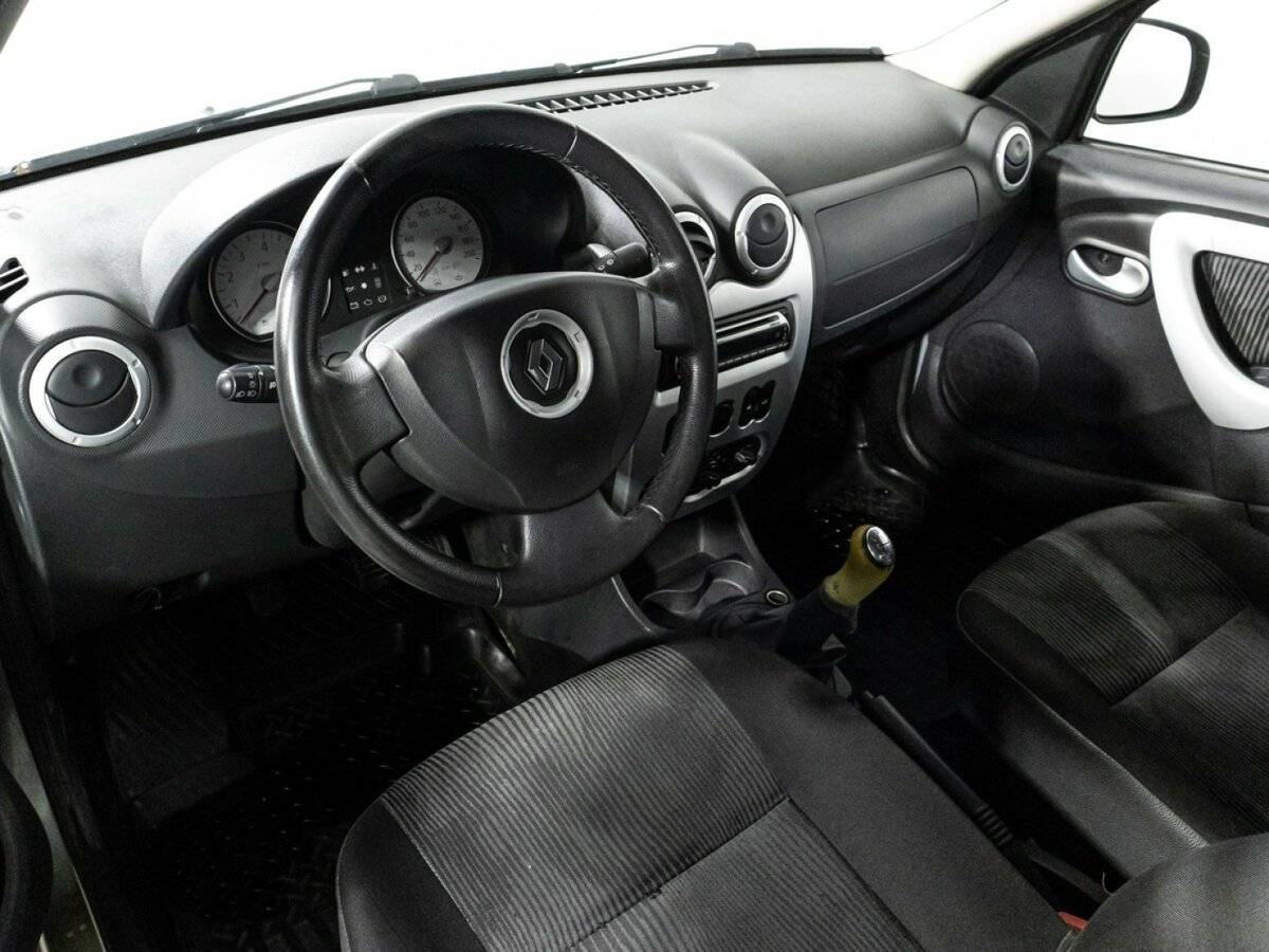Купить Renault Logan с пробегом. Фото: #10