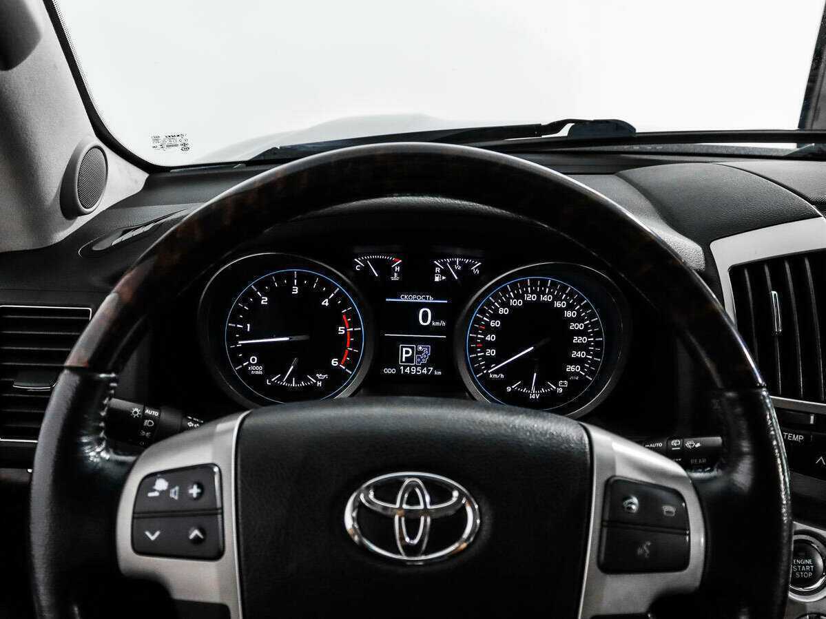 Купить Toyota Land Cruiser с пробегом. Фото: #15