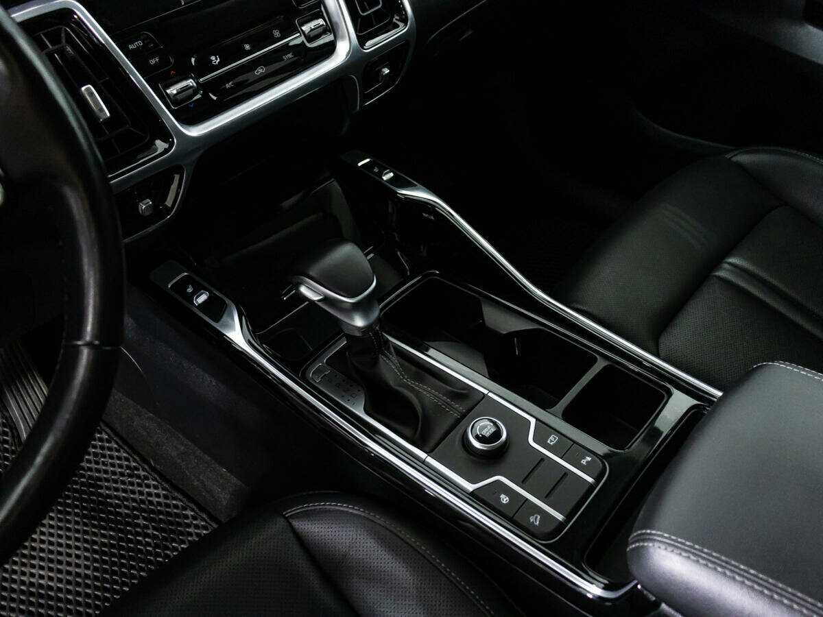 Купить Kia Sorento с пробегом. Фото: #17
