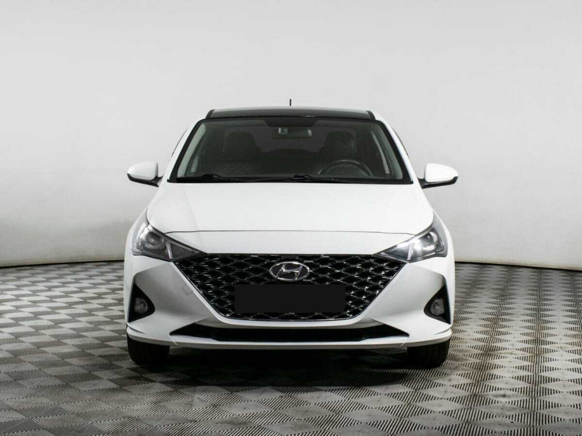 Купить Hyundai Solaris с пробегом. Фото: #1