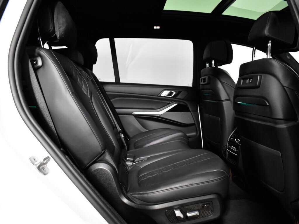 Купить BMW X7 с пробегом. Фото: #9