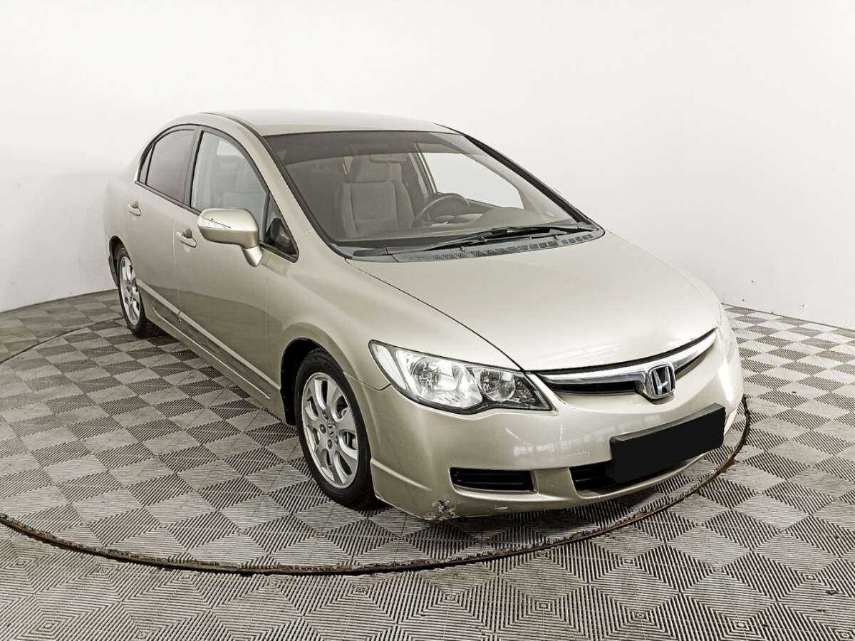 Купить Honda Civic с пробегом. Фото: #2