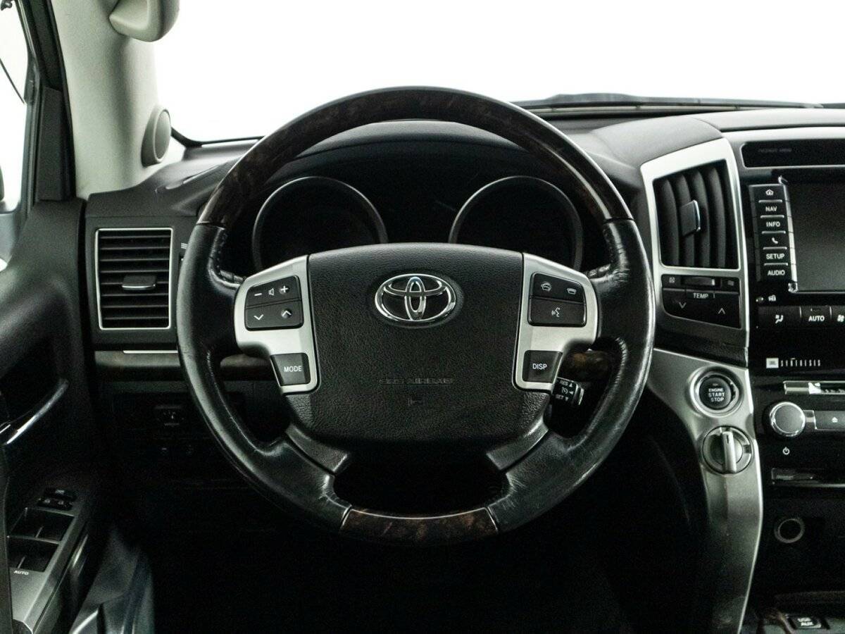 Купить Toyota Land Cruiser с пробегом. Фото: #22