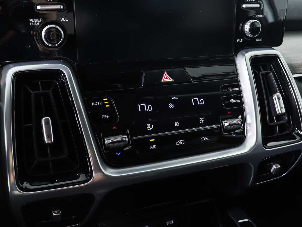 Купить Kia Sorento с пробегом. Фото: #17