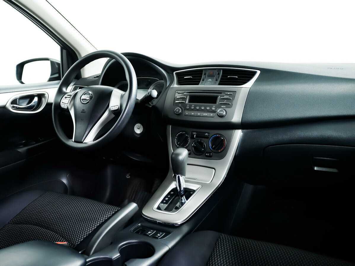 Купить Nissan Tiida с пробегом. Фото: #6