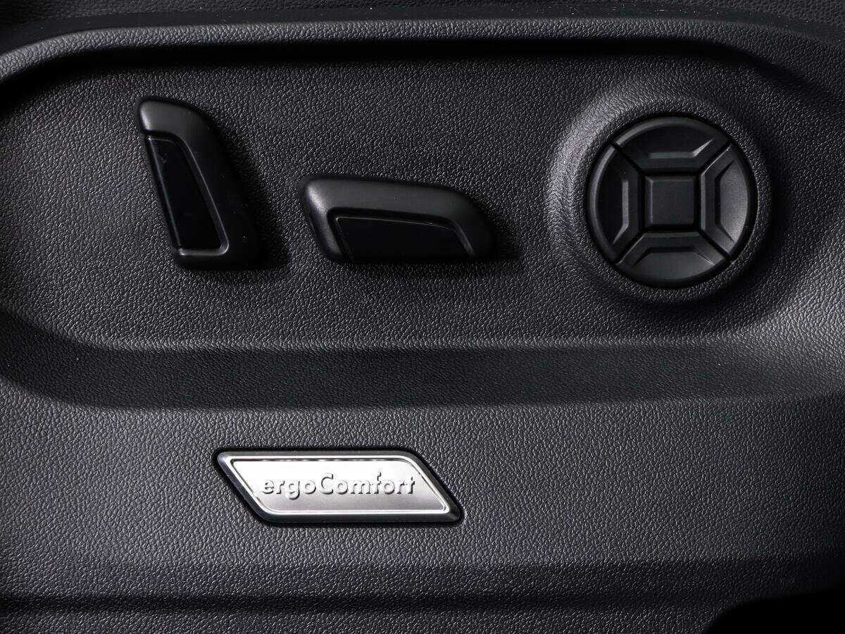 Купить Volkswagen Touareg с пробегом. Фото: #19