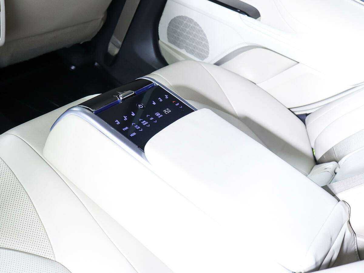 Купить Toyota Camry с пробегом. Фото: #12