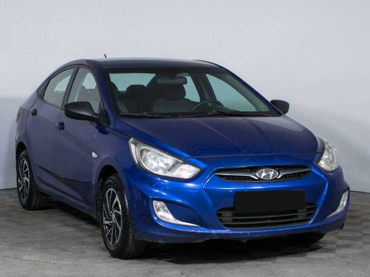 Купить Hyundai Solaris с пробегом. Фото: #2