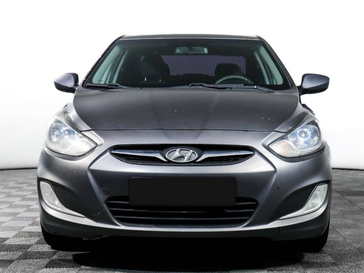 Купить Hyundai Solaris с пробегом. Фото: #1