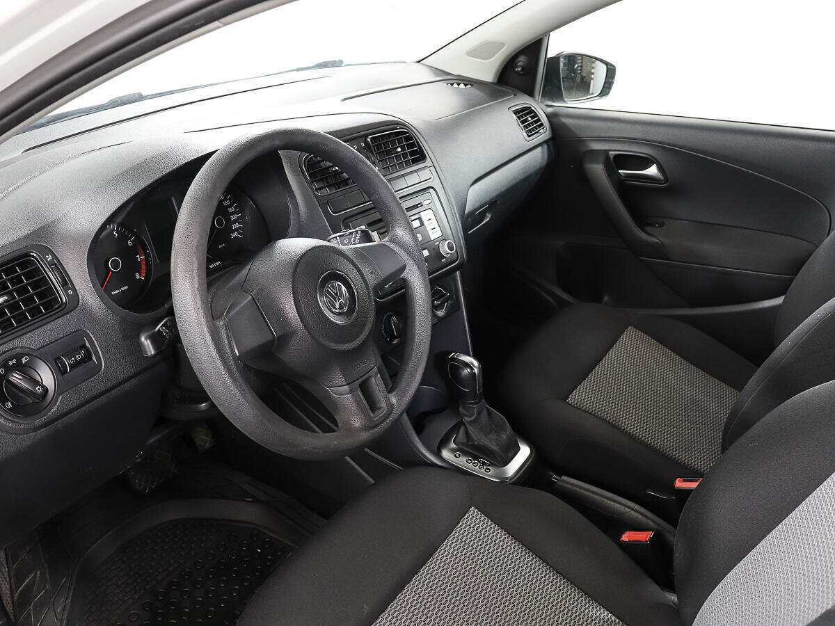 Купить Volkswagen Polo с пробегом. Фото: #11