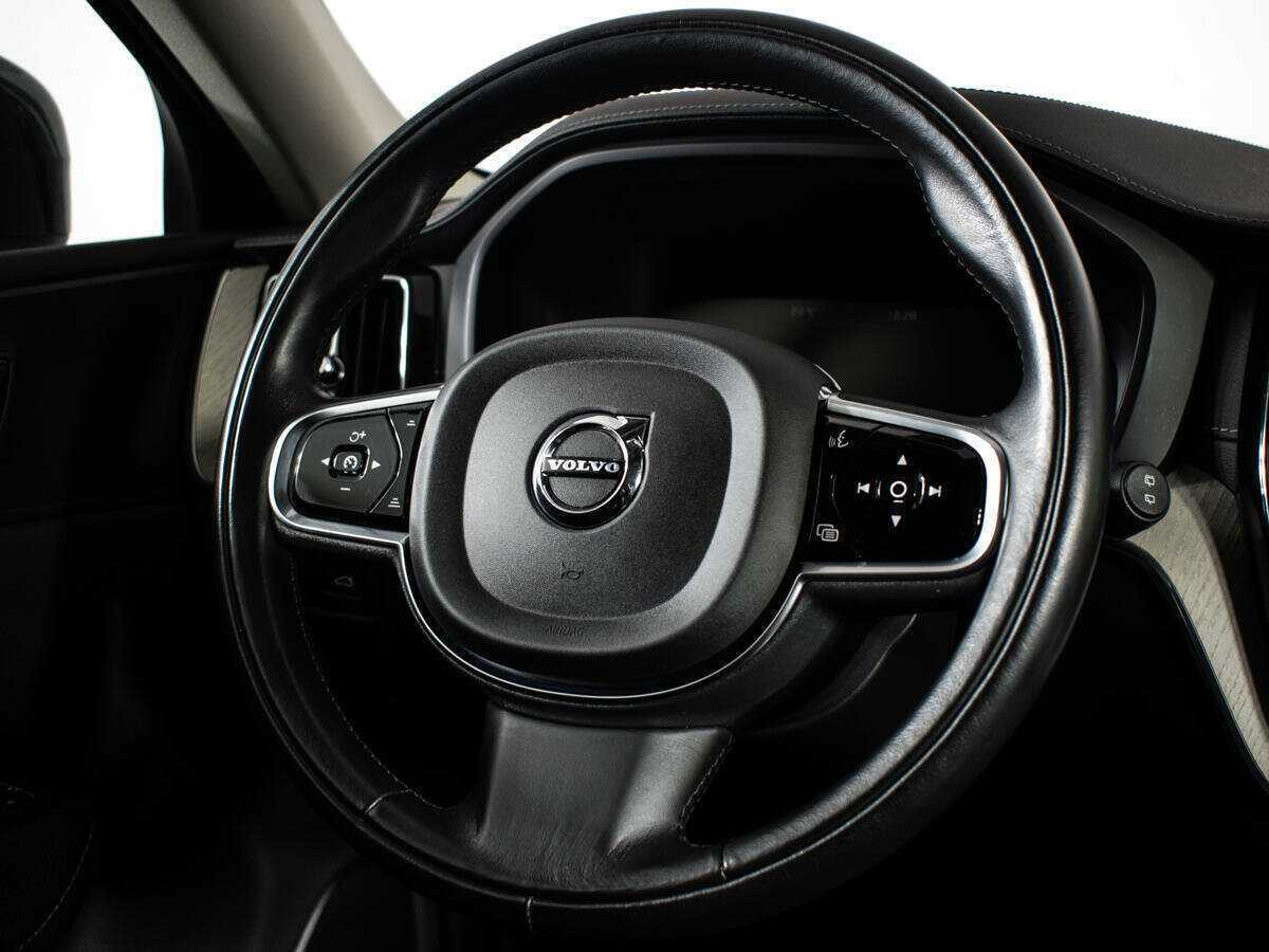 Купить Volvo XC60 с пробегом. Фото: #13